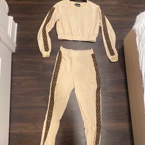 Two piece lounge set